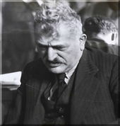 Lasker in Nottingham, 1936 (photo from the collection Lothar Schmid, Bamberg)