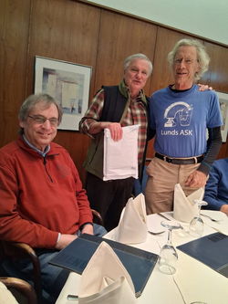 Hans-Jürgen Fresen, Michael Negele, and Jurgen Stigter at the return of a Lasker manuscript from 1913