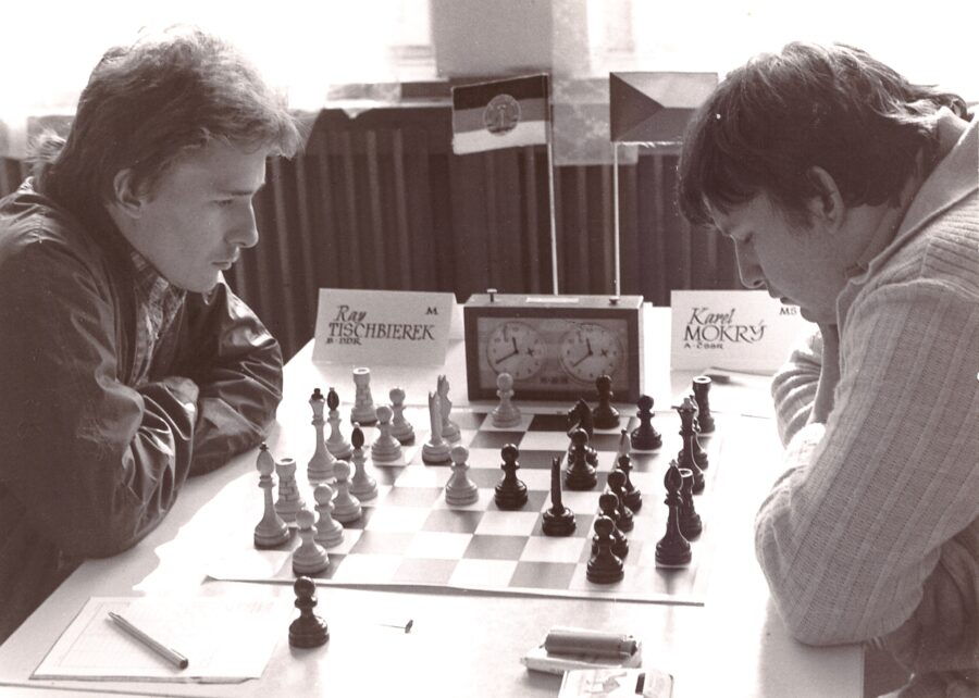 The game Tischbierek–Mokrý during the Czechoslovakia–GDR–Poland under-26 triangular match in Houštka near Stará Boleslav in 1982.