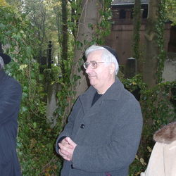 Tony Gillam, Berlin-Weissensee Jewish Cemetery, 2006