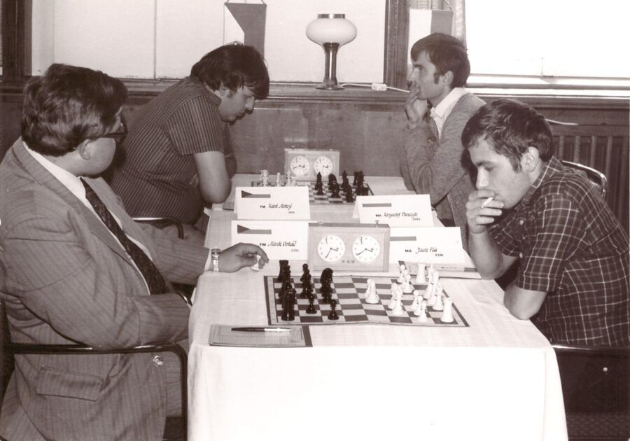 Zinnowitz, 1981. The games Mokrý–Panczyk and Flis–Vokáč during the Czechoslovakia–Poland match.
