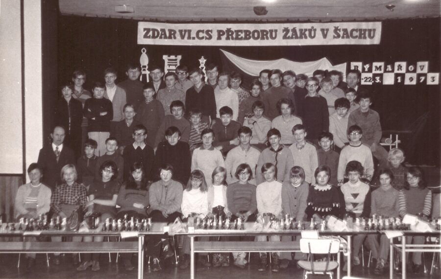 National pupils’ tournament in Rýmařov in 1973. Karel Mokrý is standing in the back row, first from the left.