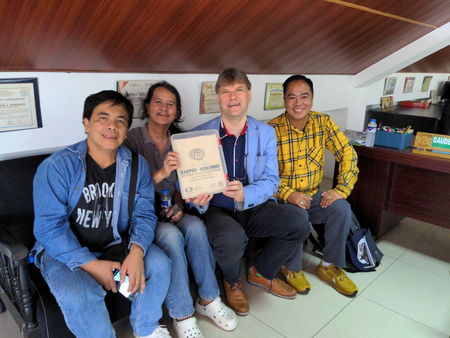 Joefry Barry (President of Baguio chess club), Alex Avaldez (steward at the 1978 match), Frank Hoffmeister (CHLS President) and Gaucencio J. Gonzalez (local sports counsellor)