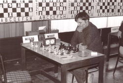 Karel Mokrý during his game with Eduard Meduna at the Réti Memorial in Trnava, 1984.