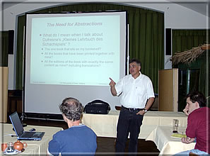 Andreas Saremba presenting very clearly the concept of the database.